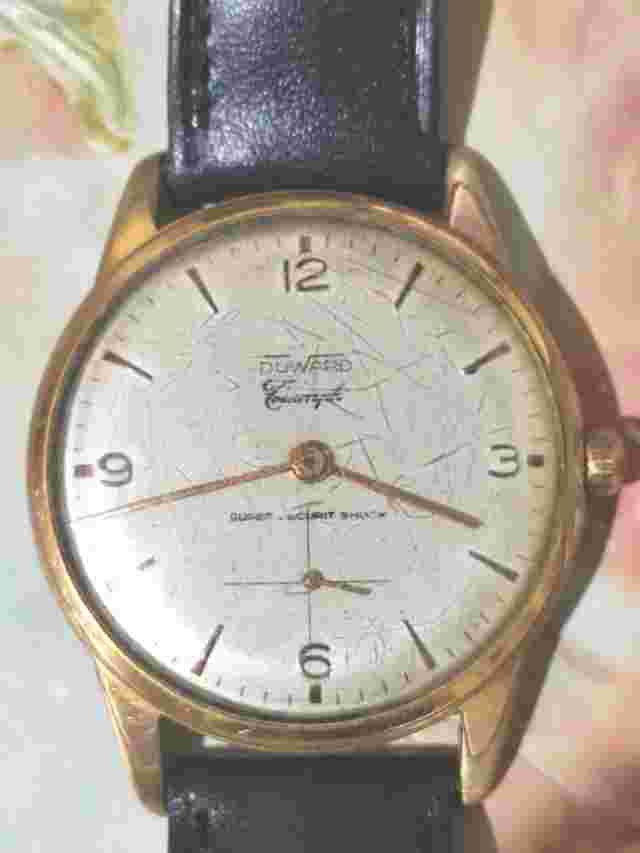 Elegant Vintage Duward Triumph Watch