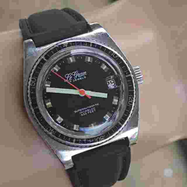 Vintage Le Gran 333 feet men's automatic watch Diver Date AS 1903 swiss 1970s