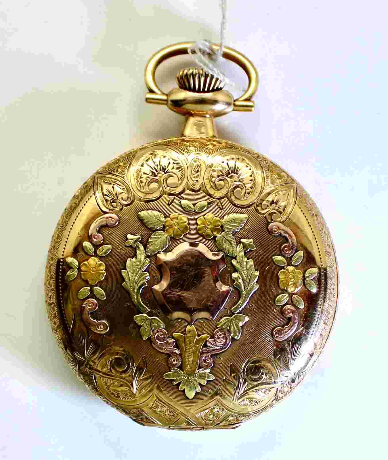 Exquisite 1917 Waltham 14k Yellow Gold Men's 17J Ornate Hunter Case Pocket Watch