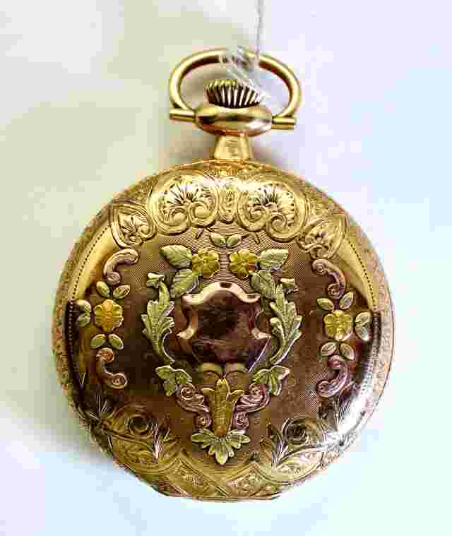 Exquisite 1917 Waltham 14k Yellow Gold Men's 17J Ornate Hunter Case Pocket Watch