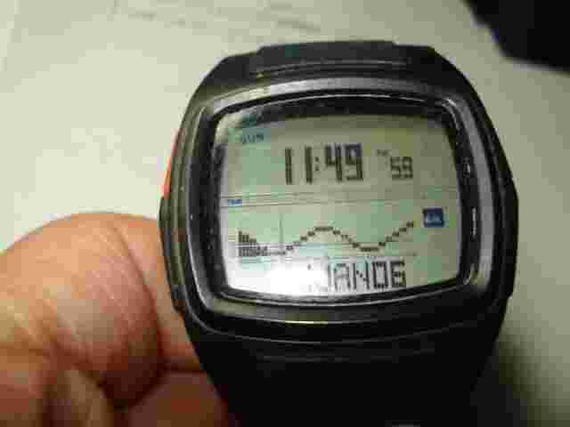 RARE QUICKSILVER E-MOONDAK SURF TIDE DIGITAL SPORTS FITNESS WATCH RTL$295 DIVER