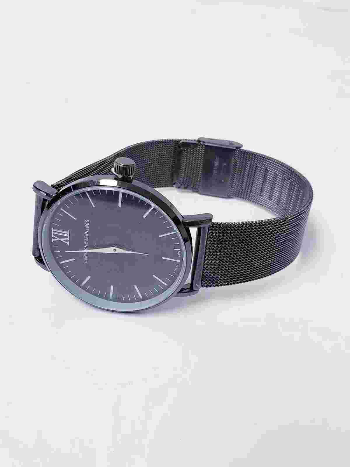 Larsson and Jennings black  Watch