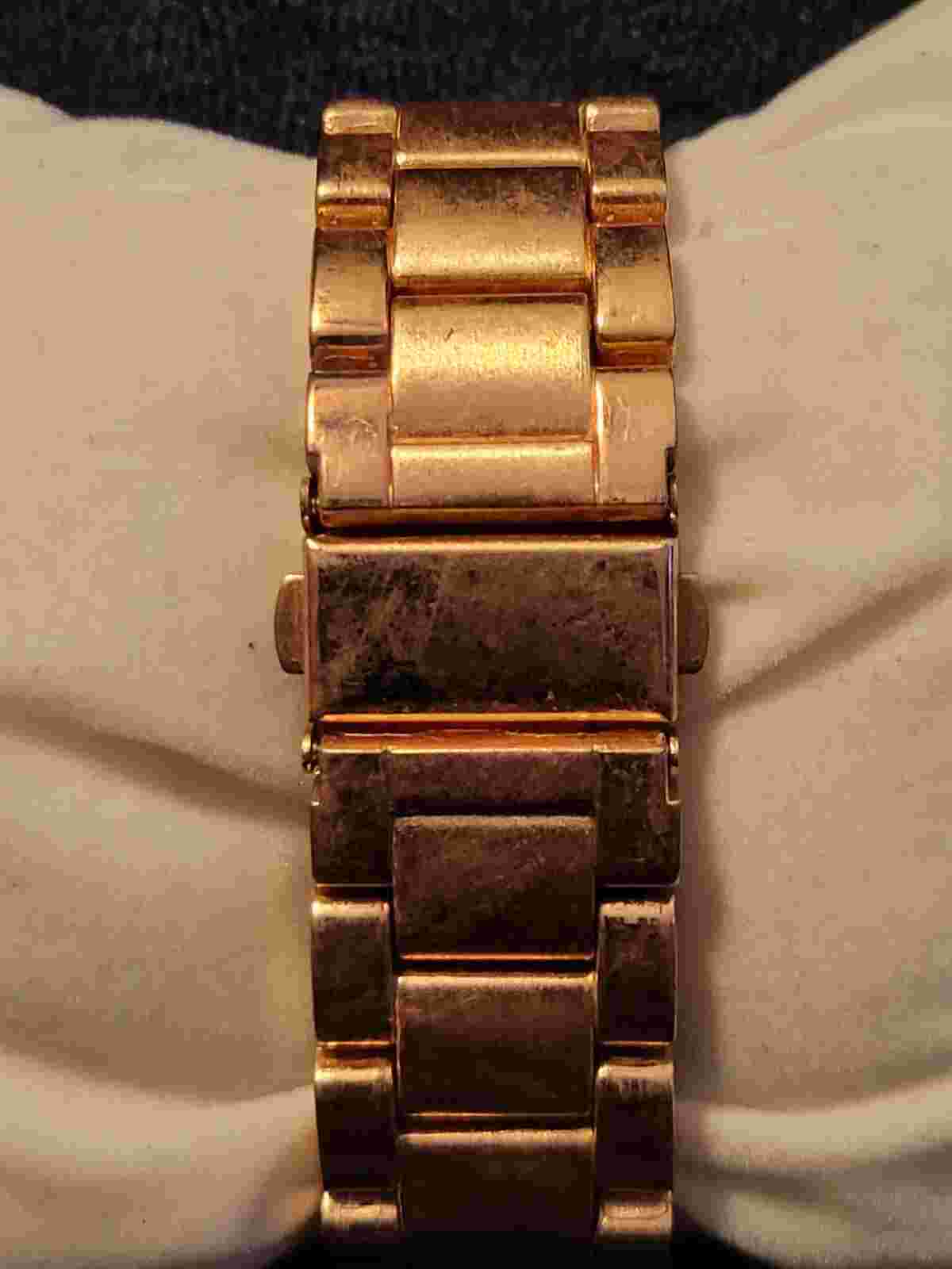 Rose Gold Tone  XOXO  Crystal  Bezel  Watch  Pre-owned