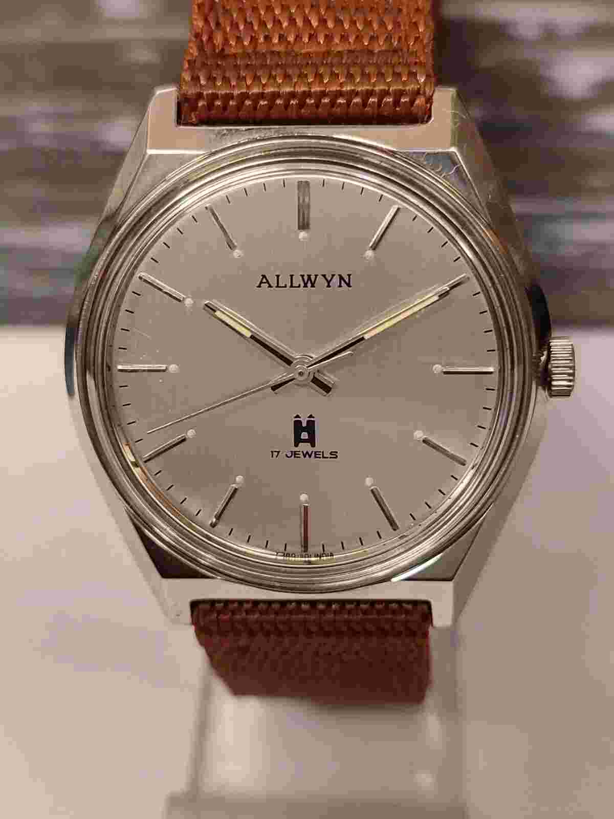 ALLWYN 17 JEWELS WINDING NEW OLD STOCK SILVER DIAL INDIA MEN'S FULL WORKING VTG.