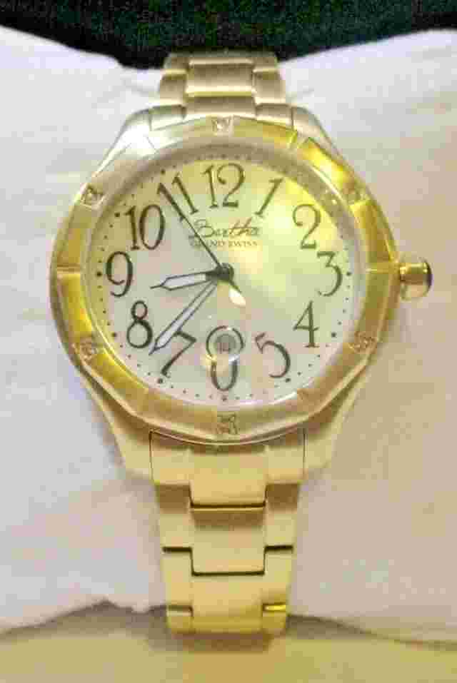 Bertha Jaclyn MOP Dial Gold-tone Ladies Watch-Swiss Movement-NEEDS NEW BATTERY