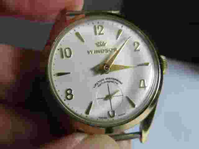 VINTAGE Windsor® Men's *VIDEO* Watch Anti-Magnetic 34mm Gold Tone Diamond Tooled