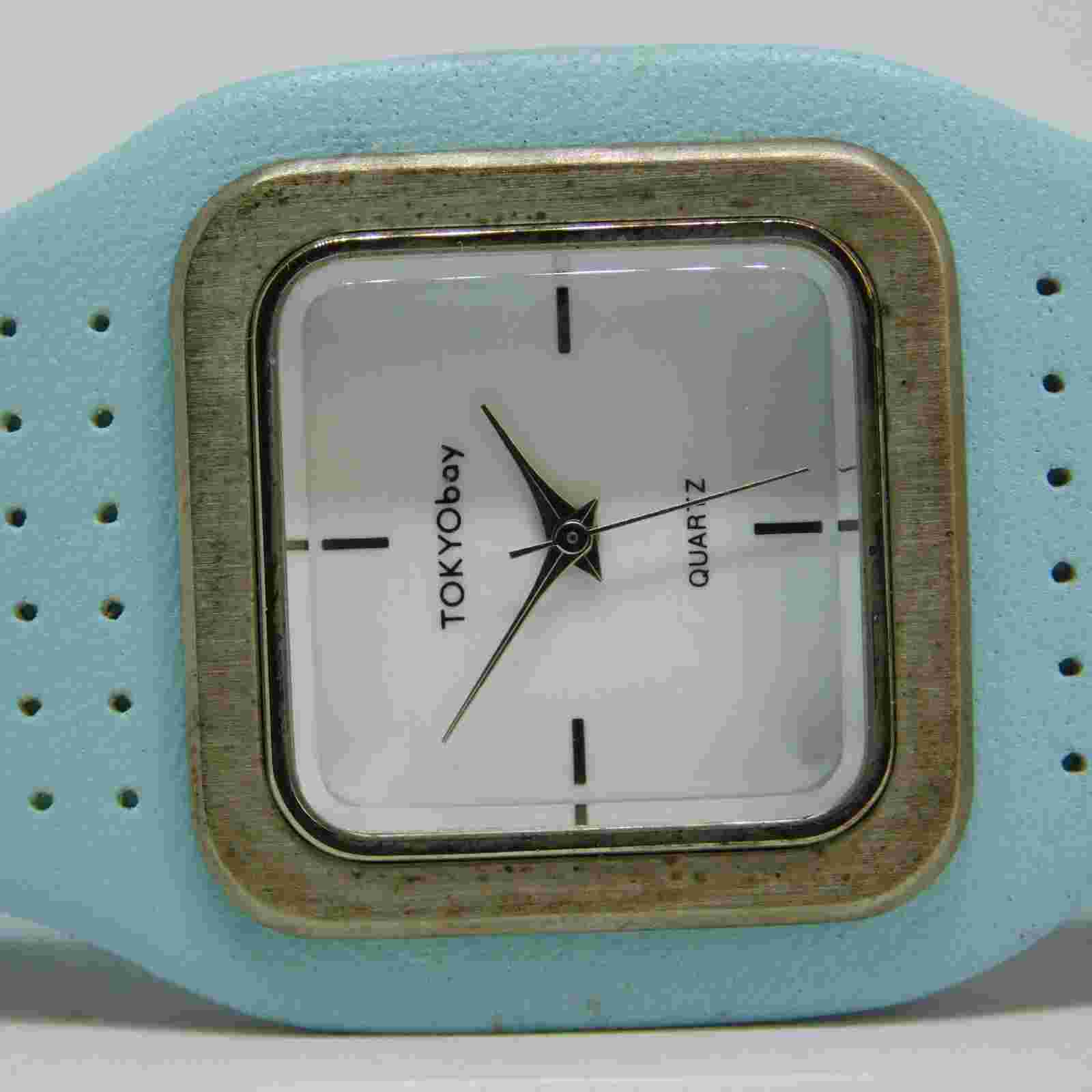TOKYObay Blue Tone Quartz Analog Women's Watch New Battery The Band is Worn-out