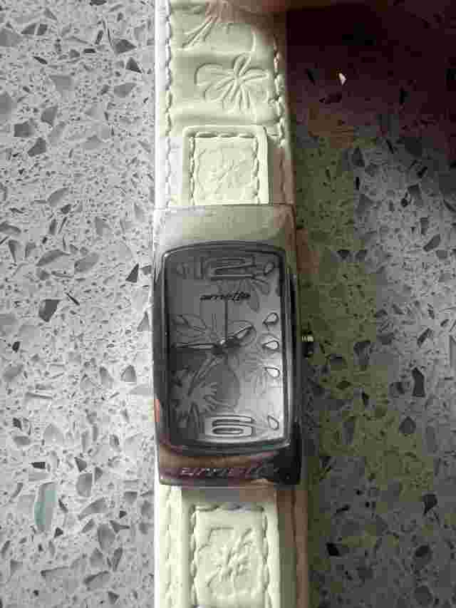 Arnette Ladies Wristwatch