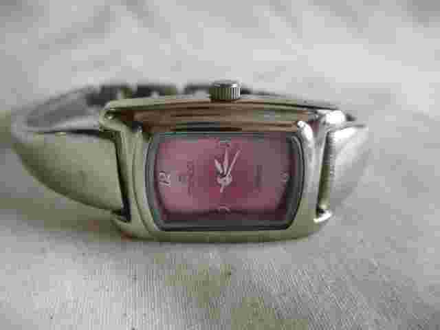 Minicci Analog Wristwatch with Quartz Movement