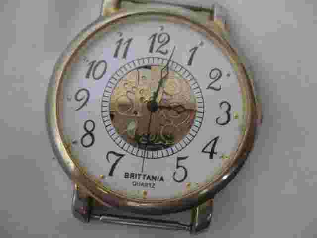 Brittania Analog Wristwatch with Quartz Movement