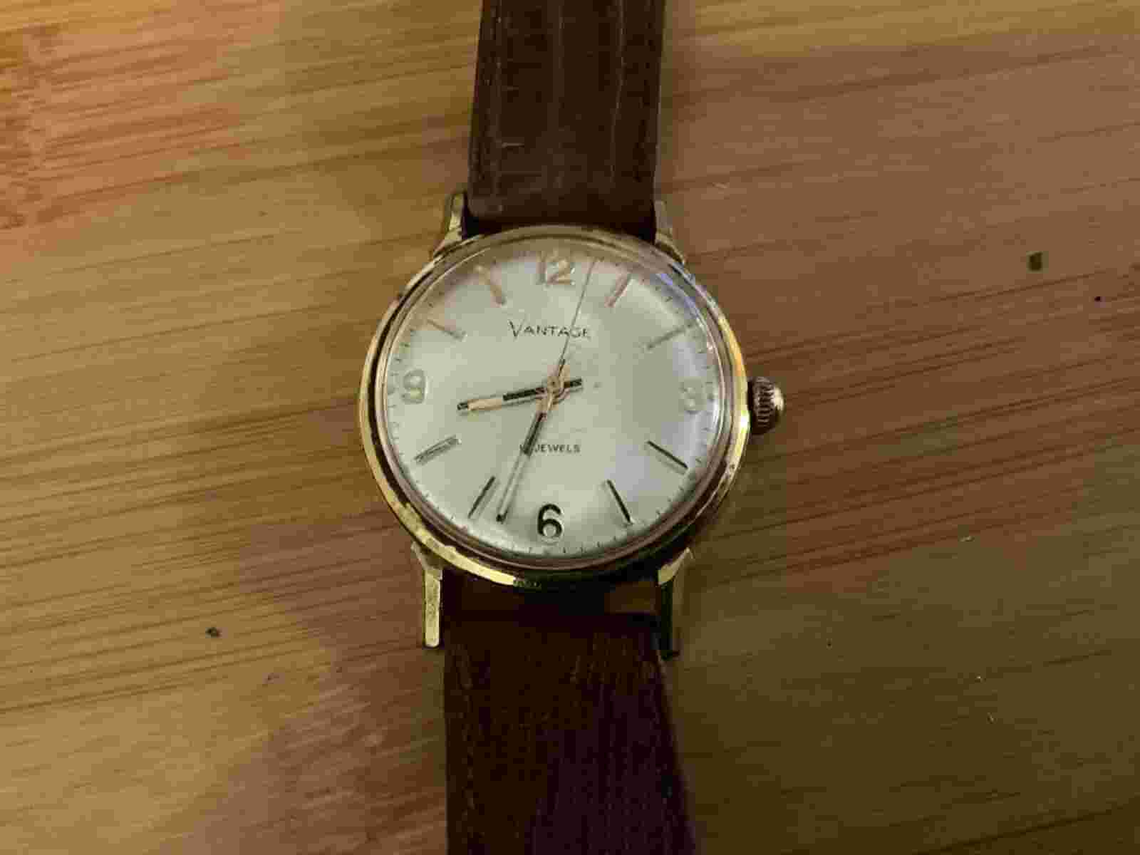 Vtg Vantage by Hamilton Watch Men G silver Tone 17 Jewels Leather Running