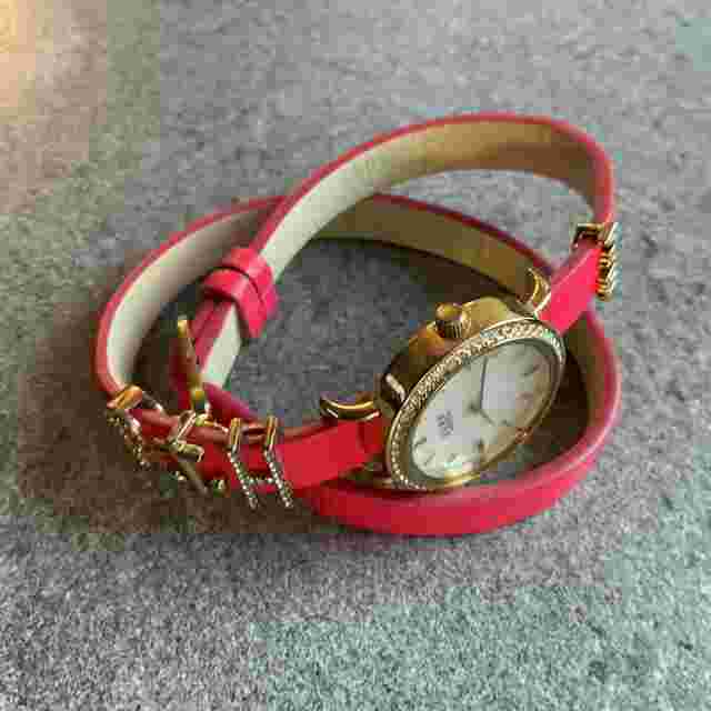 Beautiful Keep Collective Womens Watch Gold Tone Case W/Crystal Accent Bezel B-Q