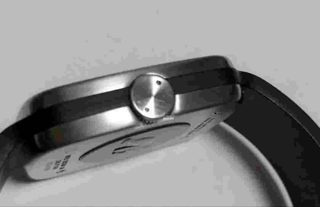 Ikepod Manatee World Time Marc Newson Design Red Dial Automatic Men's Watch