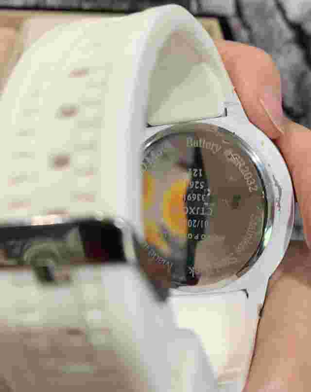 Aeropostale White Mens Womens Rubber Watch LED Movement EUC Tested Works