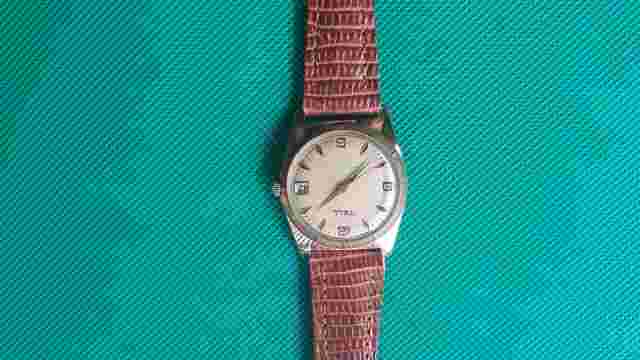 Vintage Swiss  TELL  antimagnetic  Manual  Wind   21  j   Watch