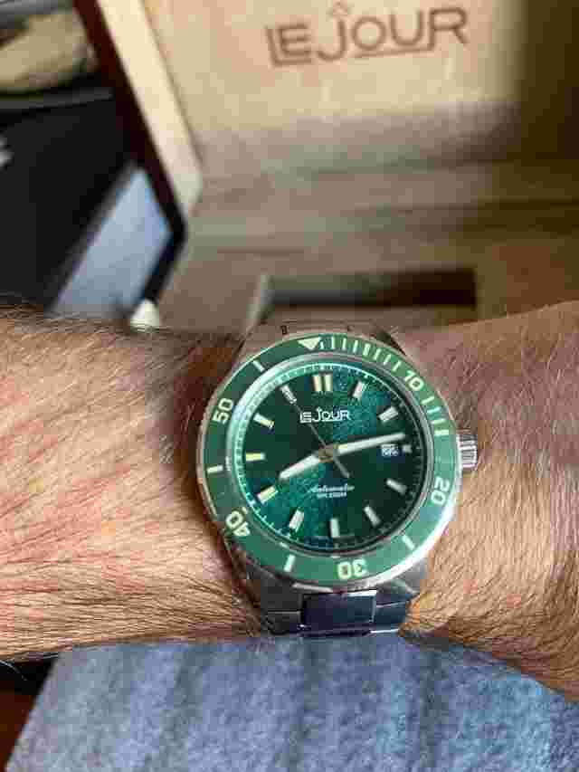 Le Jour Coral Diver - Green Diver's Watch