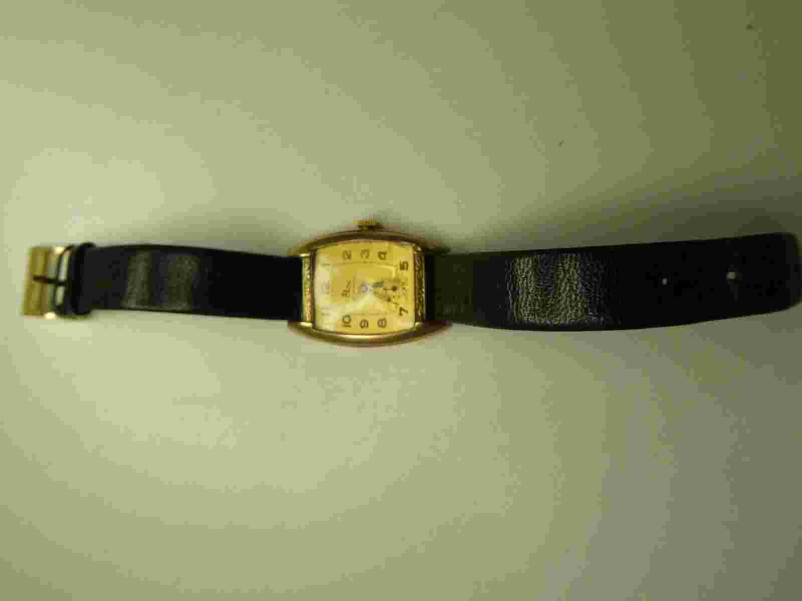 HANDLEY ELCO ART DECO SQUARE FACE GOLD FILLED MENS DRESS WRIST WATCH