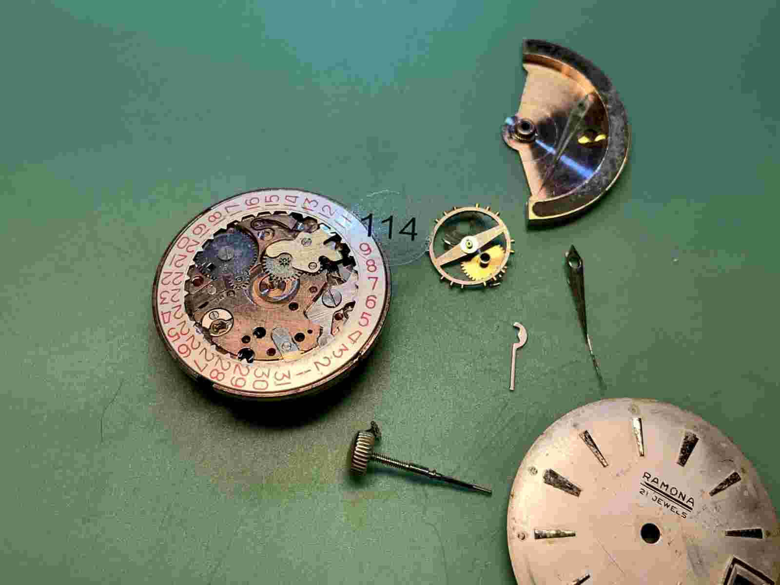 Felsa 4002 Watch Movement (Ramona)- Not Working - Spare or Repair.