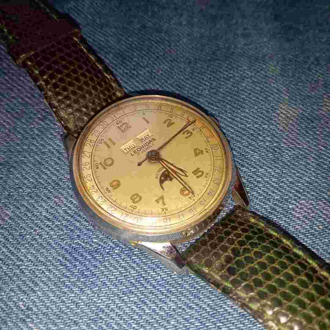Not Working Leonidas Watch Moon Phase Triple Calendar Vintage from Japan As-Is