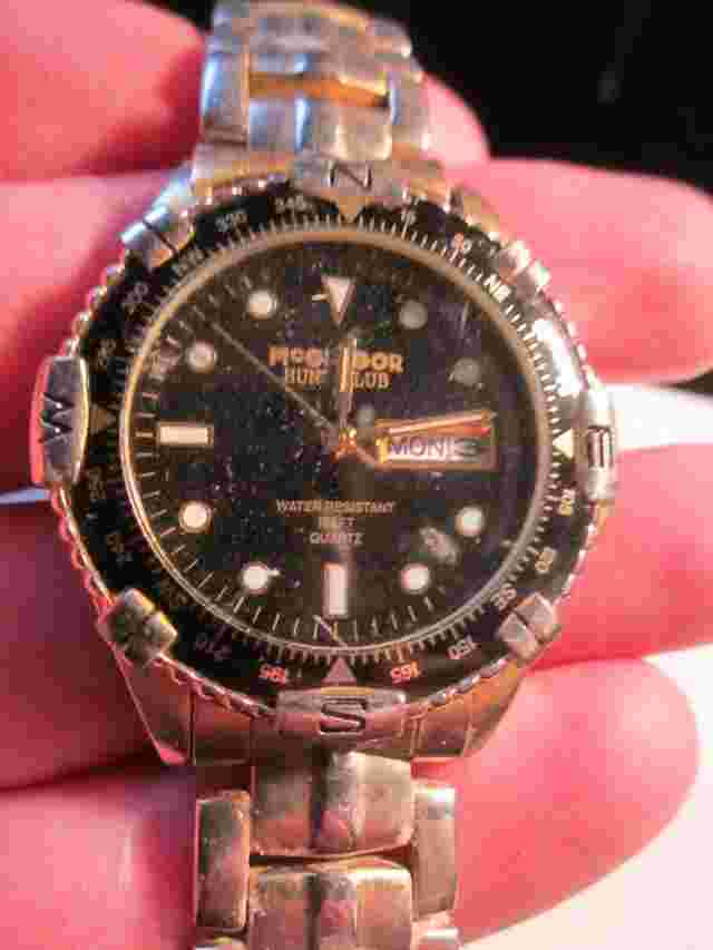 MCGREGOR HUNT CLUB WATCH BLACK FACE DAY MARKER FITS UP TO 8 1/2" WRIST - BBA44