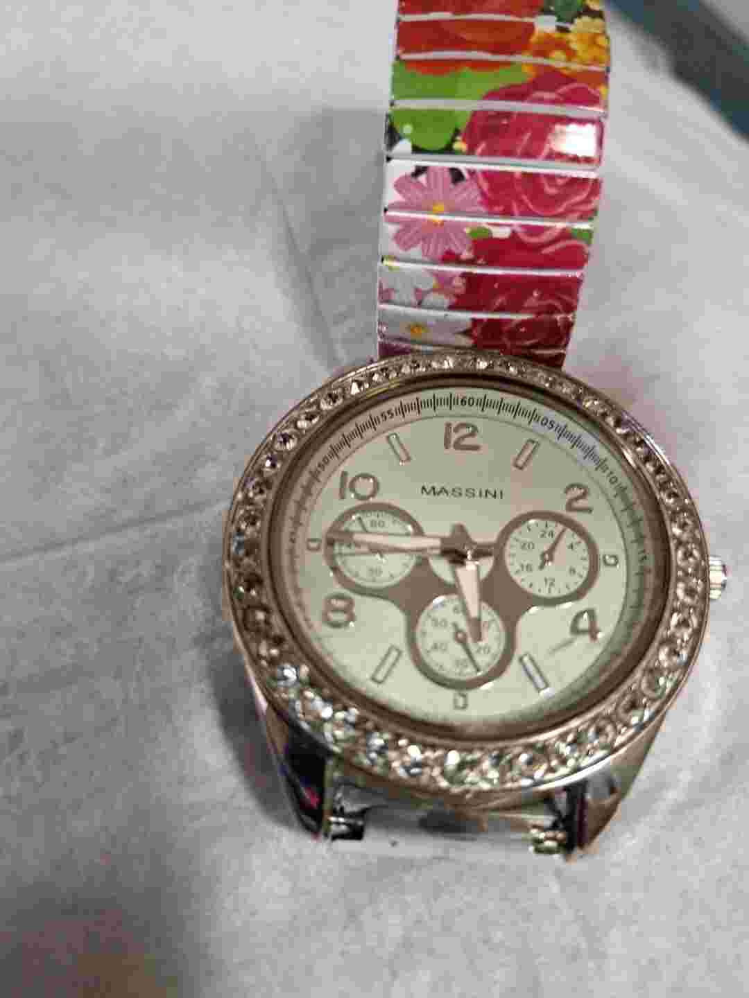 93. New Battery Massini Rhinestone Watch With Floral Stretch Band