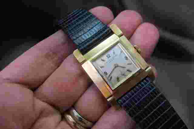 Audemars Piguet Vintage 18k Flexible Lugs dresswatch with Original Box