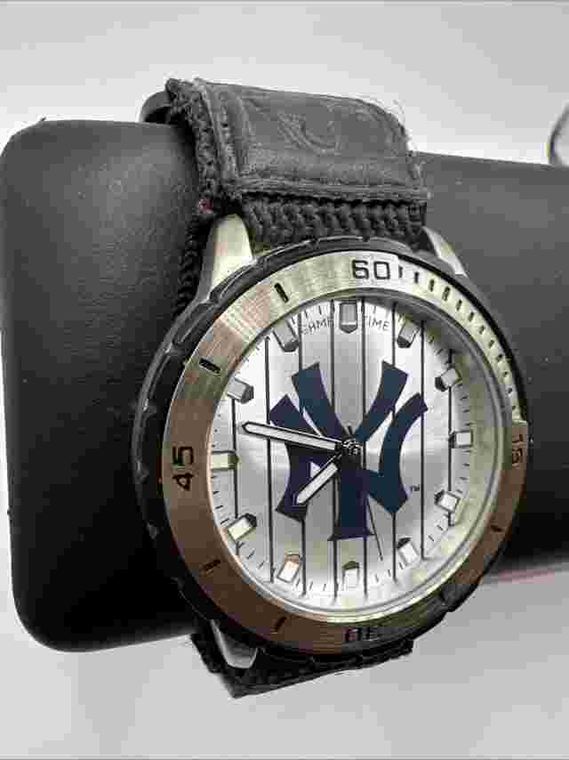 Game Time Veteran Series New York Yankees Quartz Watch