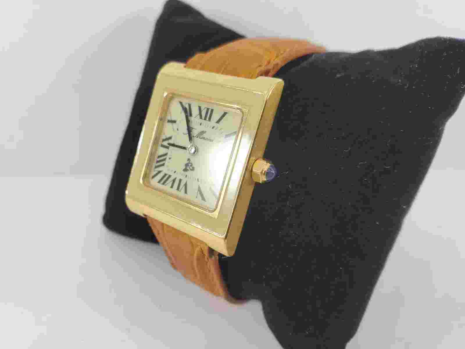 F Moroni Roma 18kt Yellow Gold Square Face Watch - 27 X 34mm