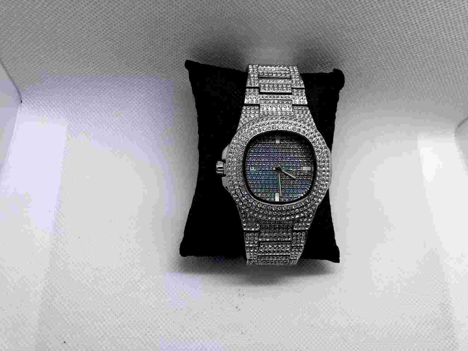 Women SILVER Quartz Watches Diamond Square Stainless Steel Case Ladies Watch