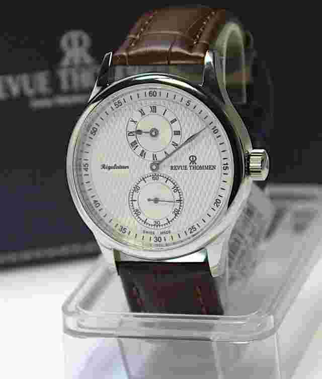 Revue Thommen Regulateur Automatic Silver Ref 16065.2532 Unworn