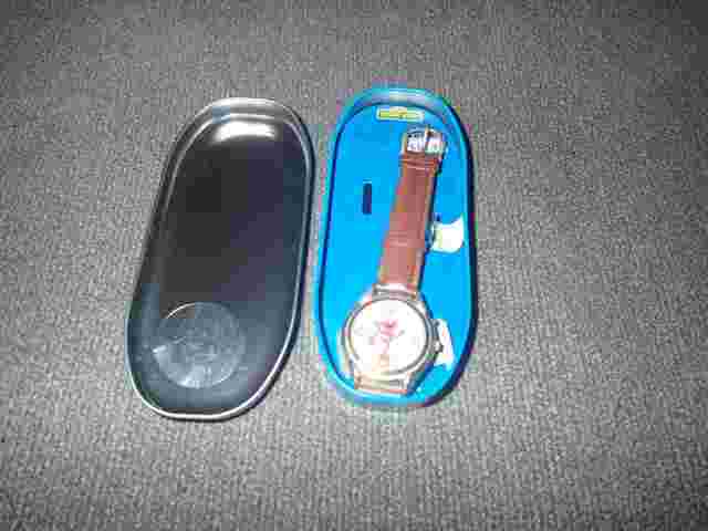 Fantasma Sesame Street Elmo Goldtone Musical Watch Leather- NEEDS BATTERY