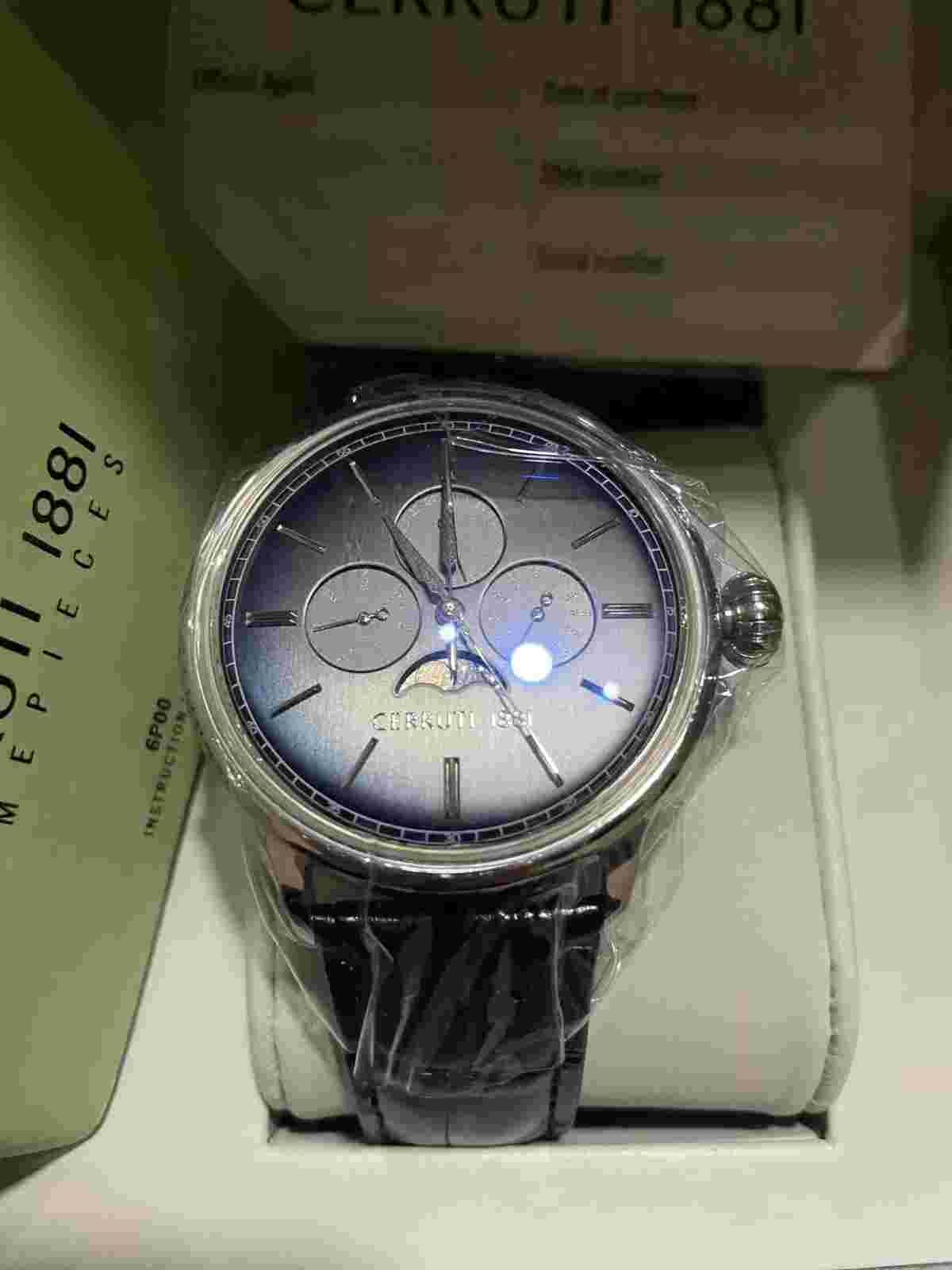 🇦🇪 Rare Cerruti QUARTZ MEN'S WATCH Swiss Made, emirates Ministry Of Defence