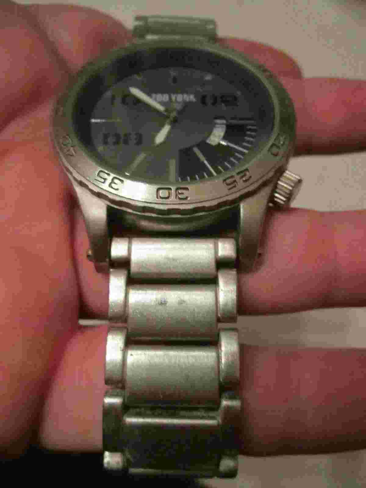 LADIES' ZOO YORK WATCH - GRAY FACE - DAY MARKER - LARGE CASE - BBA-25