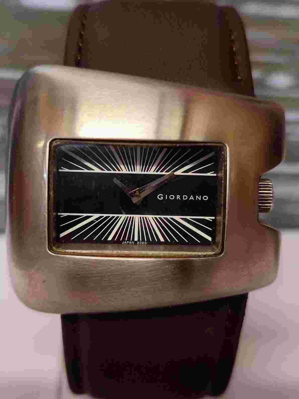 GIORDANO QUARTZ BLACK DIAL 2323 JAPAN MEN'S FULL WORKING CONDITION VINTAGE WATCH