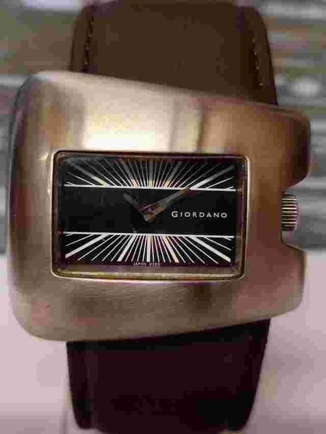 GIORDANO QUARTZ BLACK DIAL 2323 JAPAN MEN'S FULL WORKING CONDITION VINTAGE WATCH