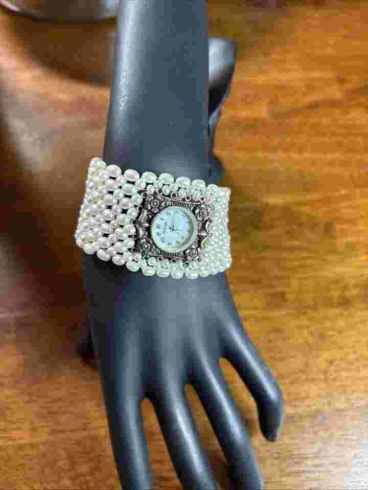HW114 Woven Freshwater Peal Expanding Quartz Wrist Watch Bracelet. Honora Coll