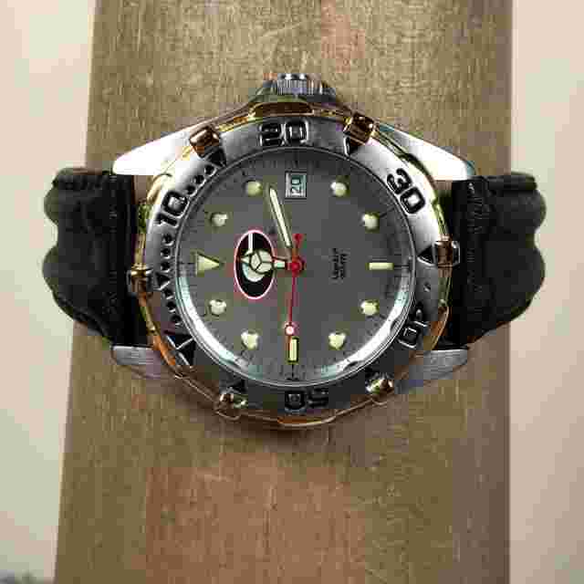 LogoArt Men Green Bay Brown Leather Silver Round 38mm Quartz Analog Watch 8"