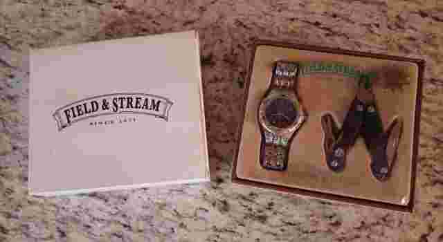 Field & Stream Men's Watch & 8 Function Multi-Tool Gift Set • Blue Face Watch