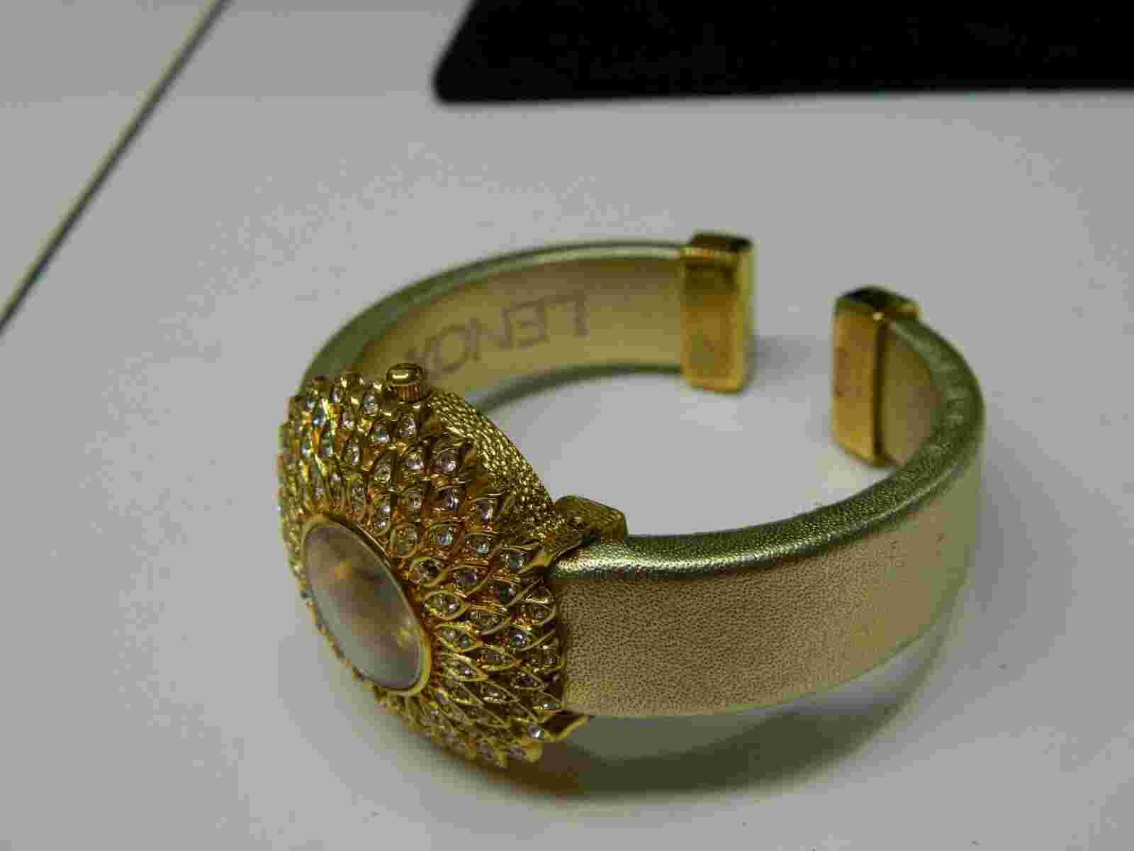 Beautiful LENOX STARBURST cuff/Bangle lady's/Woman's watch/wristwatch