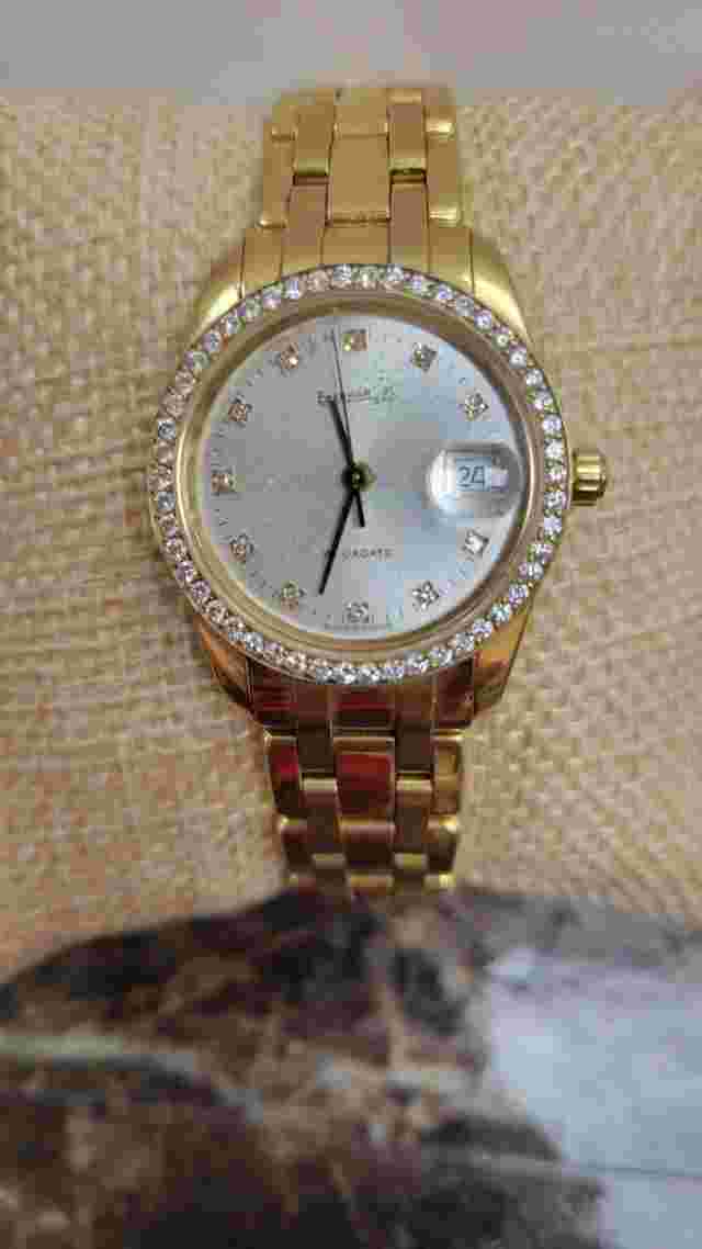 EberHard & Co. Watch 18kt Yellow Gold Approx .90pts Daimonds **Working