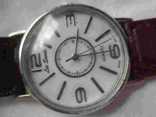 Lee Sands Analog Wristwatch Red Buckle Band Silver Tone Round White Face