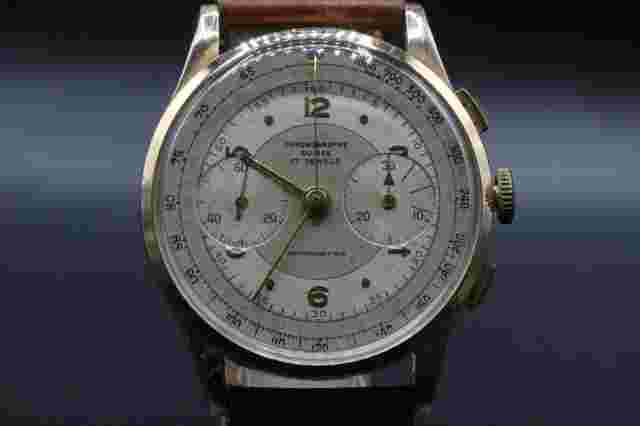 Chronographe Suisse 18K Gold Watch c1950