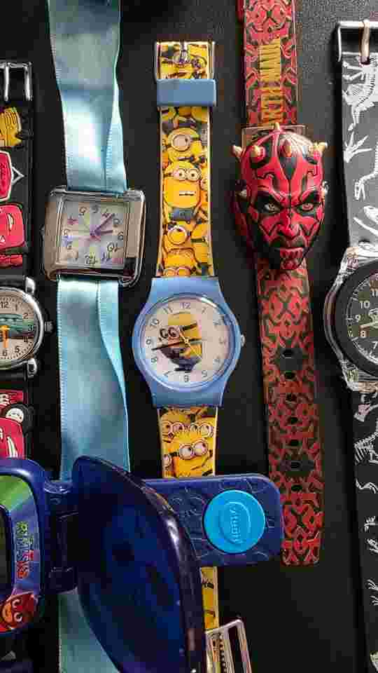 Large Bundle Of Kids Working Watches