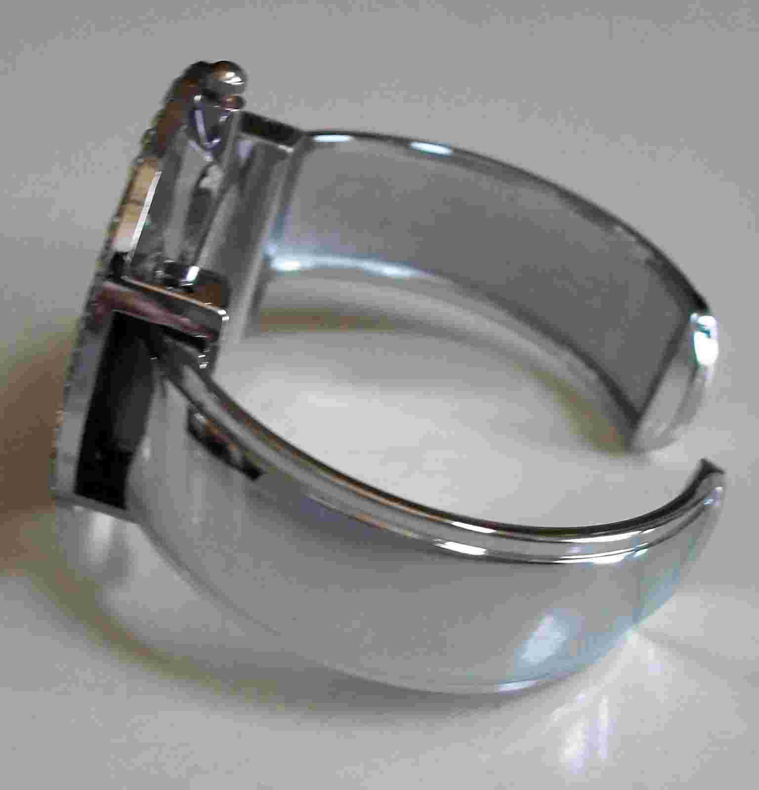WOMEN'S SILVER FINISH WOOD/RHINESTONE BANGLE FASHION WRIST CASUAL WATCH