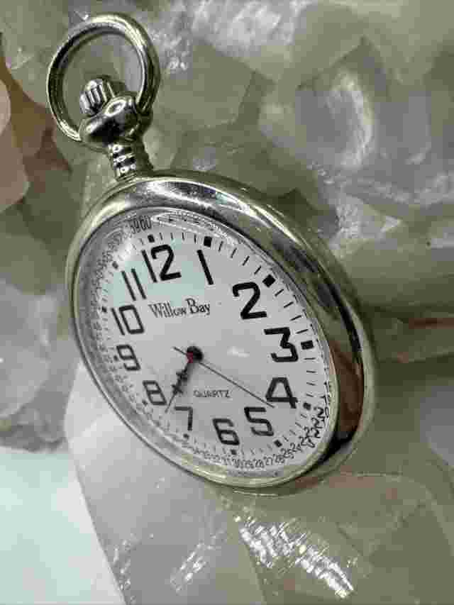 Vintage 30mm Willow Bay Quartz Pocket Watch NEEDS BATTERY AT624-169