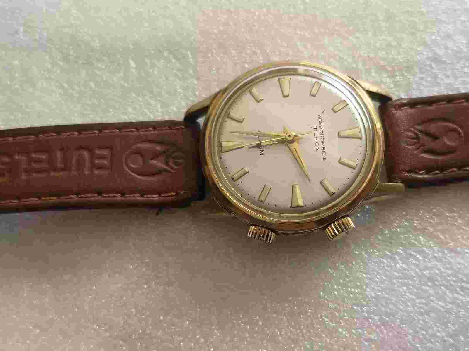 Abercrombie & Fitch Co. Alarm watch working condition