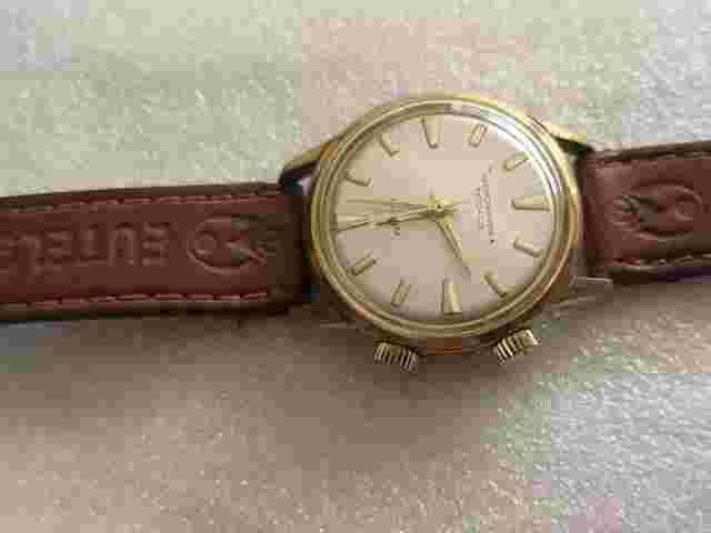 Abercrombie & Fitch Co. Alarm watch working condition