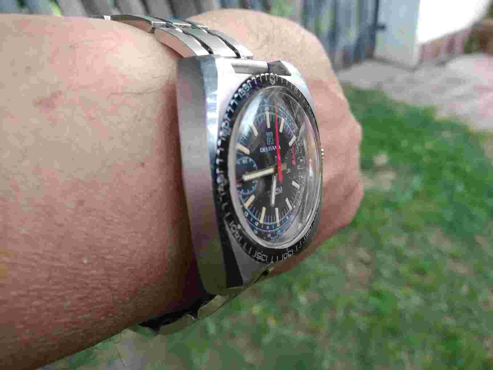DELBANA DIVER CHRONOGRAPH SCREW DOWN CROWN  ORIGINAL VALJOUX  7733