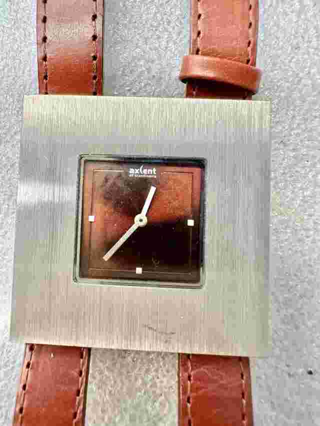 WORKING Axcent Of Scandinavia Eccentric Designs Linda Tuvesson Sweden watch 45mm