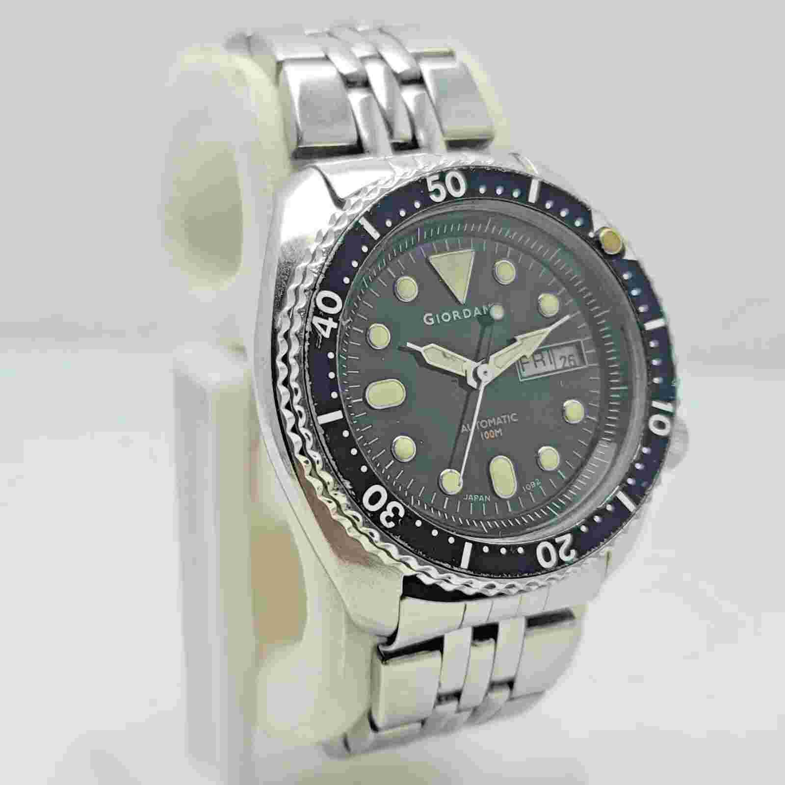 Giordano 1092.8205 Day/Date Automatic Vintage Men’s Watch